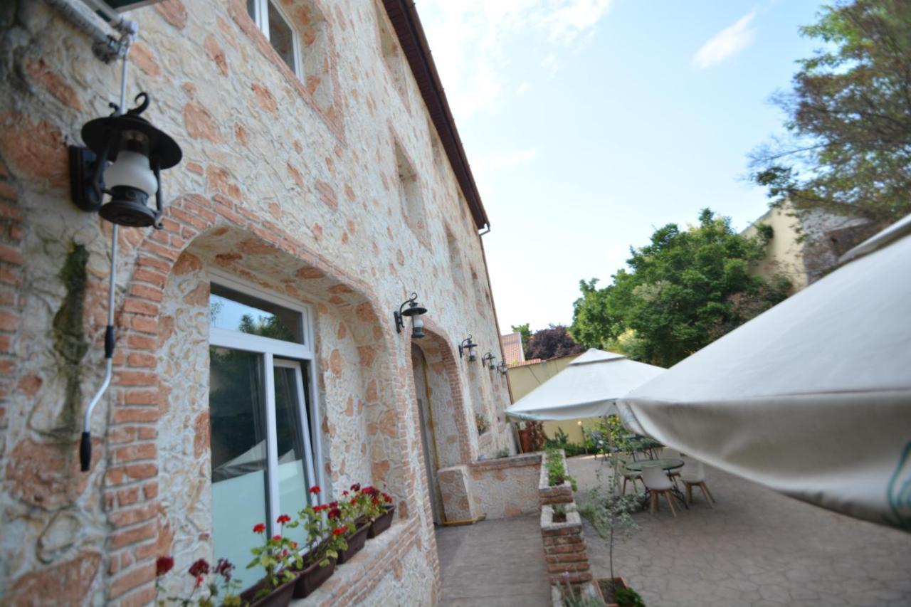 Gala - Guesthouse Oradea Exterior foto