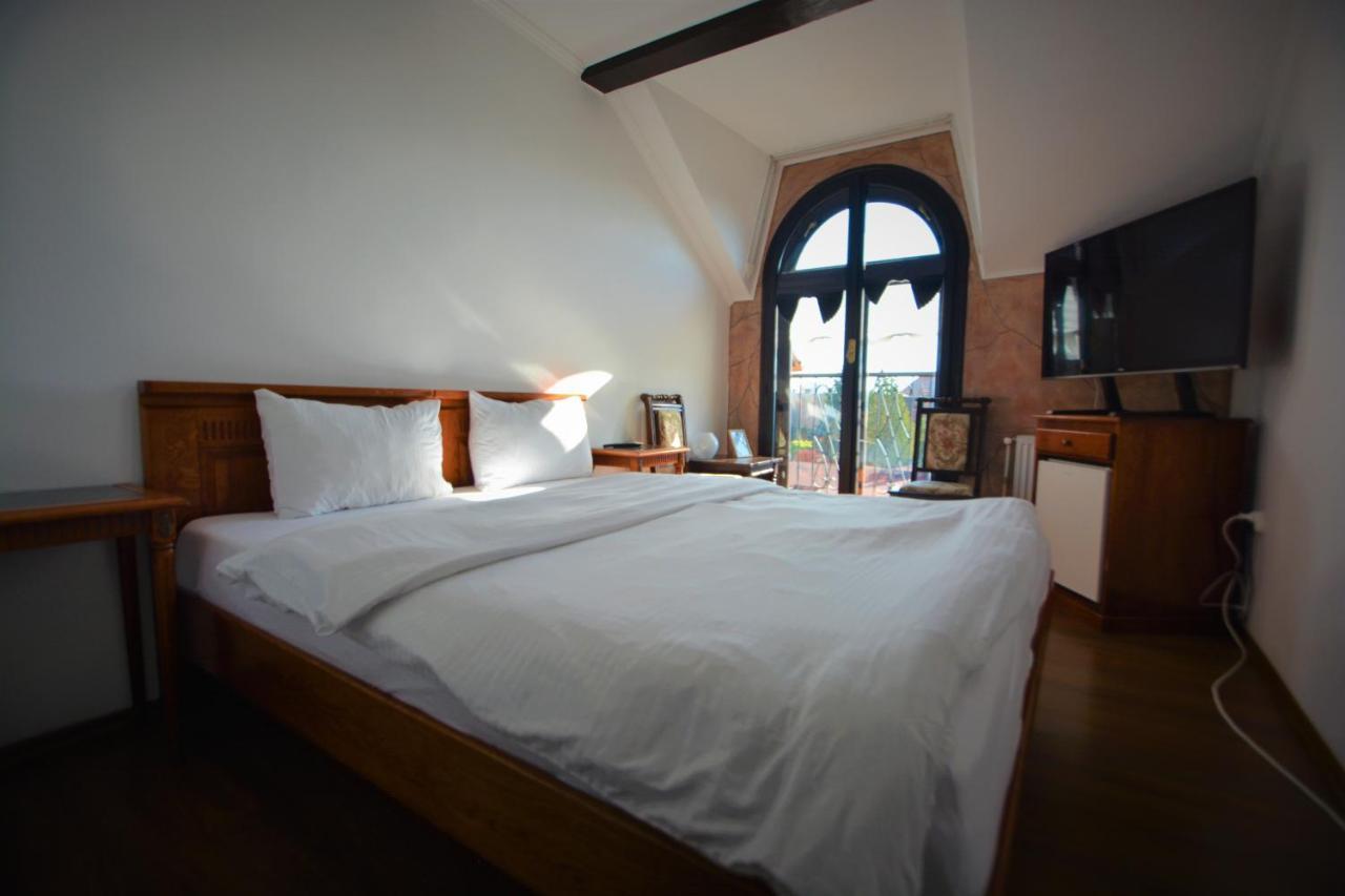 Gala - Guesthouse Oradea Exterior foto
